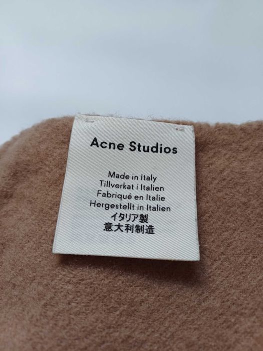 Acne Studios wełniany beżowy szal