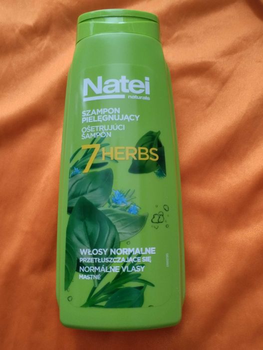 Szampon pielęgnujący do włosów Natei Naturals 7 Herbs  400 ml