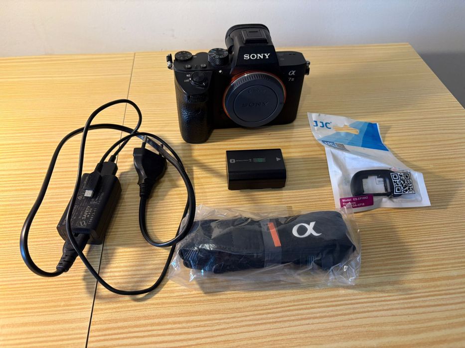 Sony Alpha 7III + acessórios - 13802 disparos