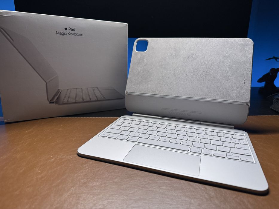 Magic Keyboard iPad Pro 11” M4/M5 - Branco