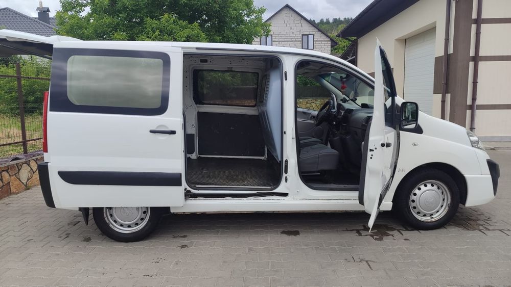 Пежо Експерт 2010 рік