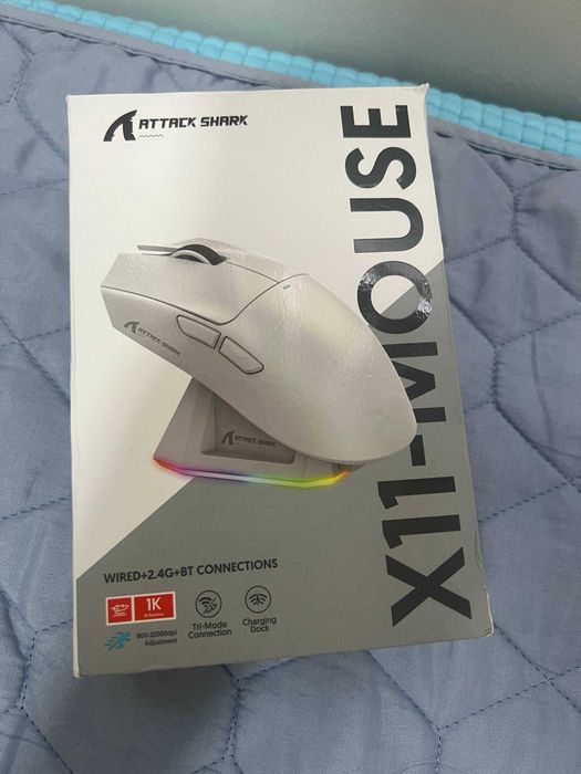 Rato (mouse)  Gamer Attack Shark X11 (selado) com Dock de carregamento
