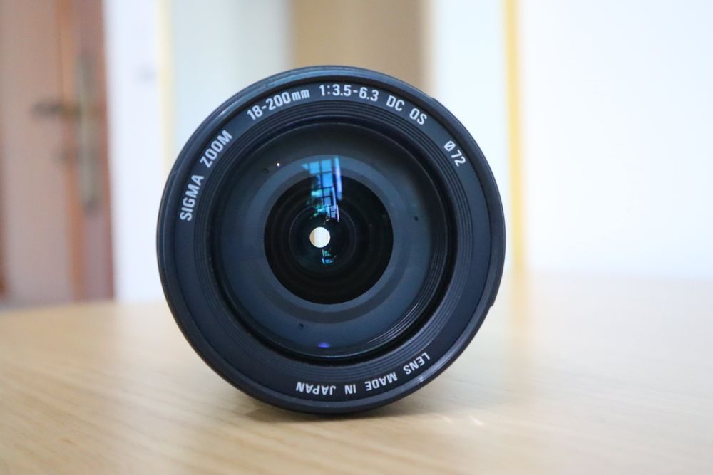 Sigma 18-200mm F/ 3.5-6.3 DC OS - Canon EF