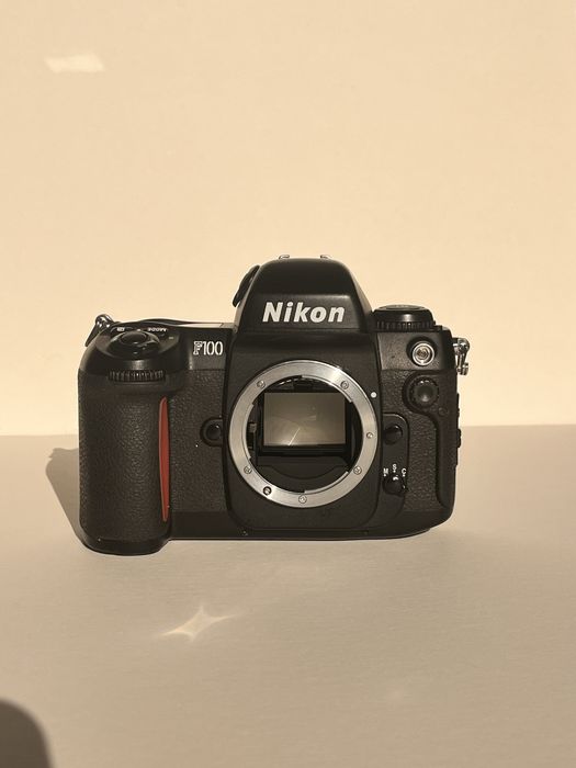 Nikon F100 ideał