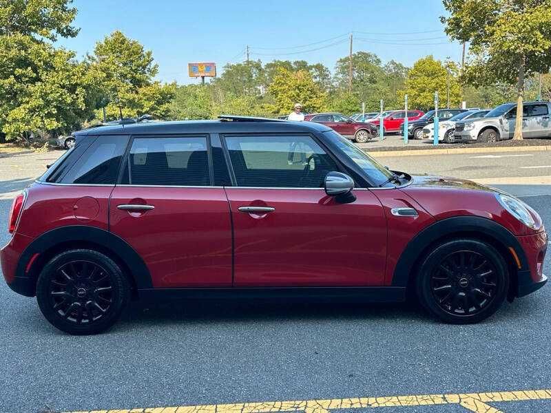 2017 MINI Cooper 4 Door