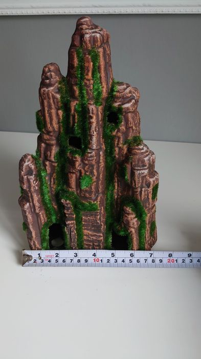 Skałka z żywicy do akwarium