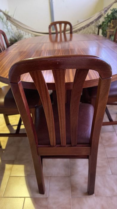 Mesa de Jantar Extensível + 6 Cadeiras