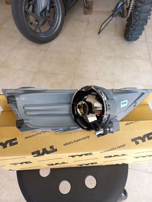 Ford Mondeo IV 2007_2015 Farol de nevoeiro