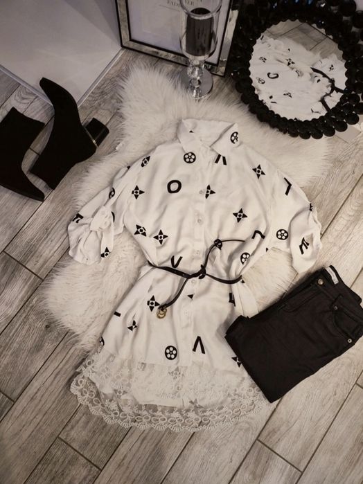 Bluzka koszulowa z koronką