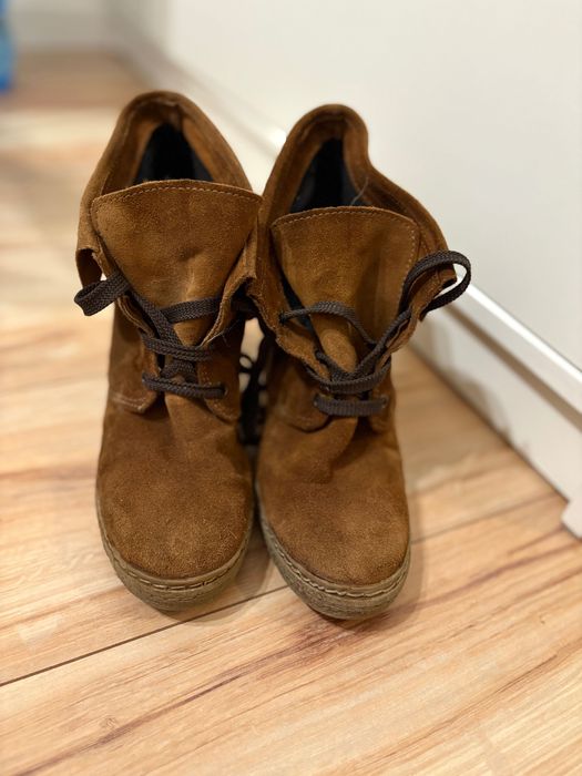 botki na słupku, sztyblety