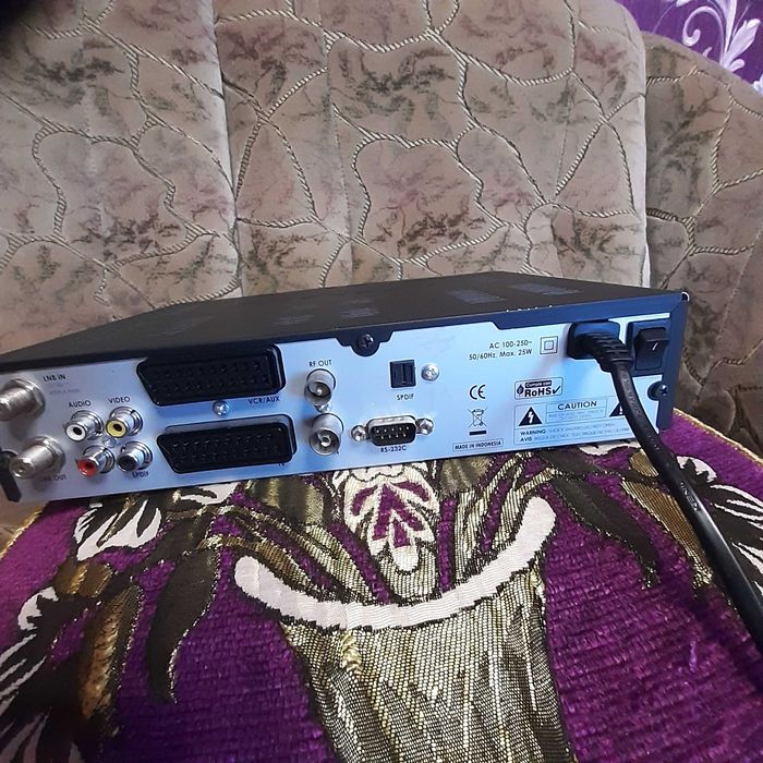 Тюнер Опенбокс X770CIPVR  чистой Индонезия не Китай состояние СУПЕР !