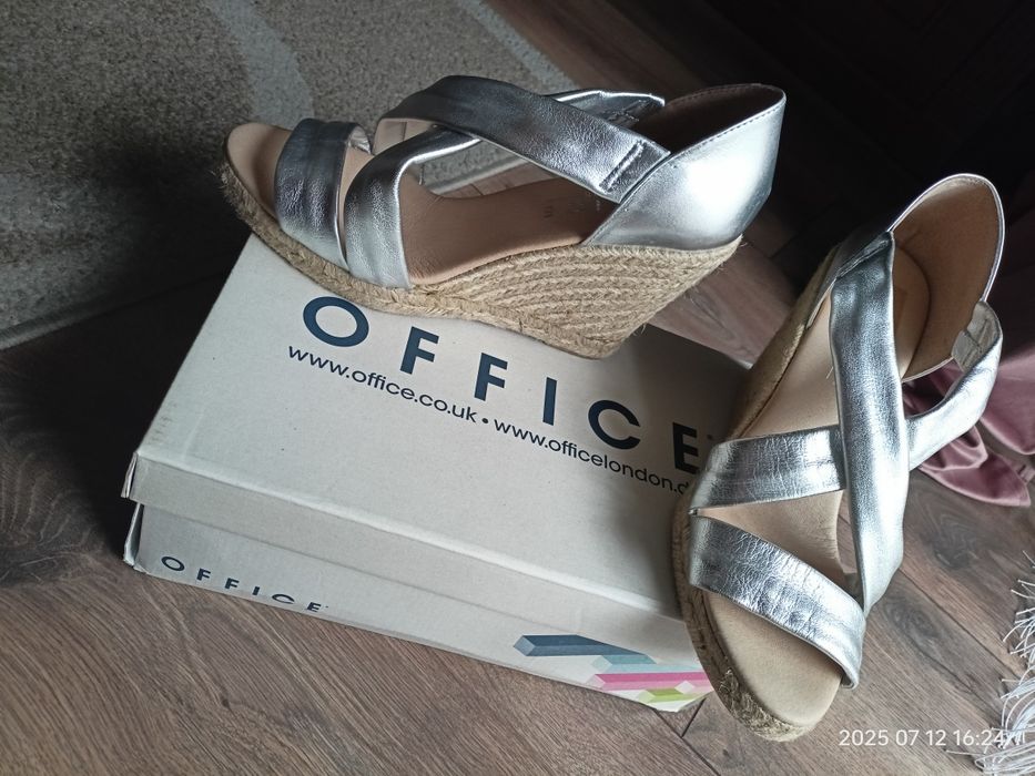 Buty espadryle srebrna skóra Office 40 Boho na koturnie