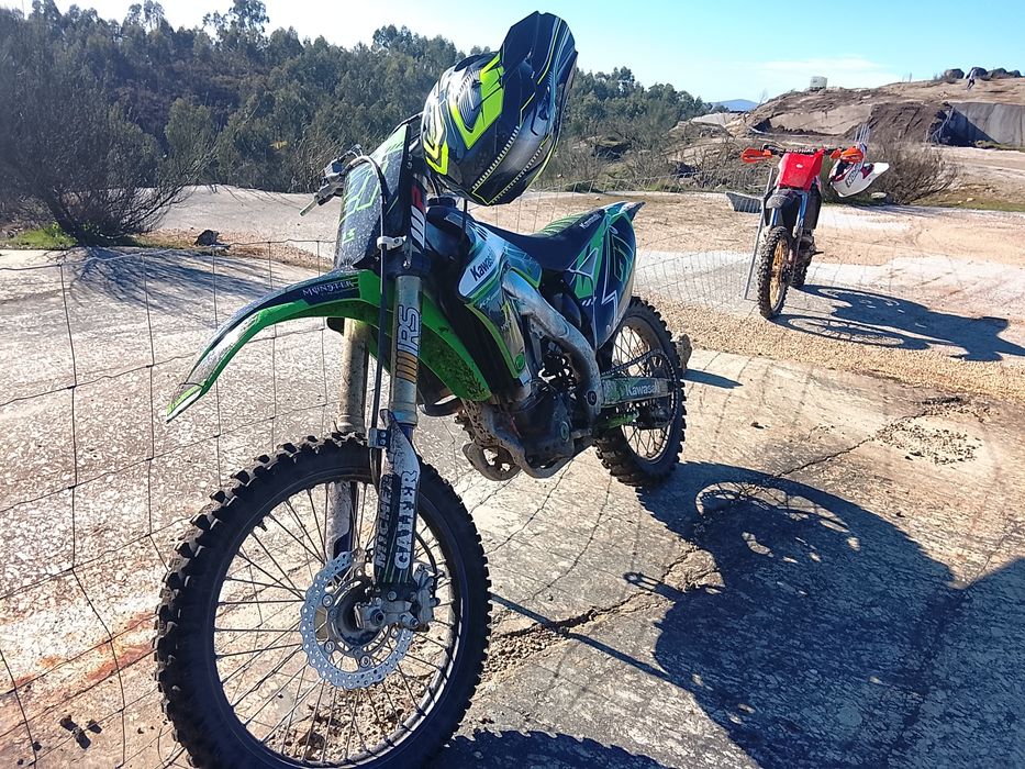 Kxf 250 4t com  kit de ahtena