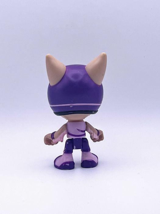 Betty McBat Figura de Ação Top Wing Hasbro (2018)