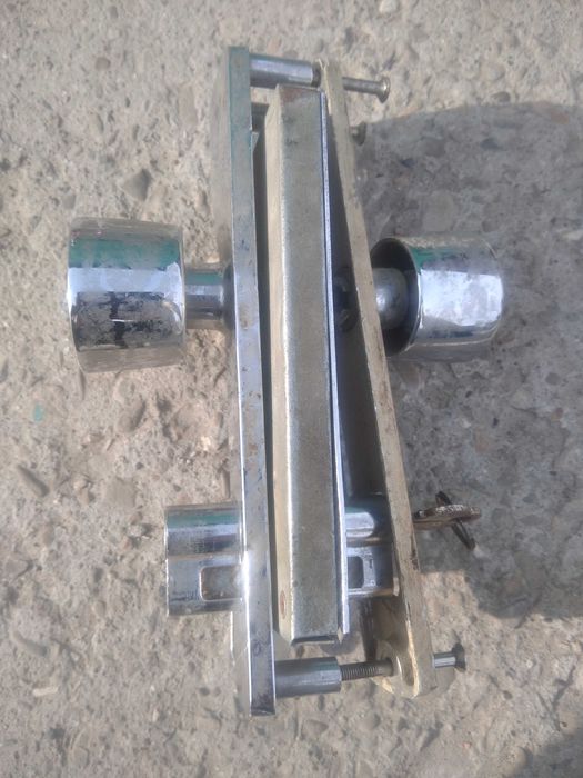 Замок механізм на двері