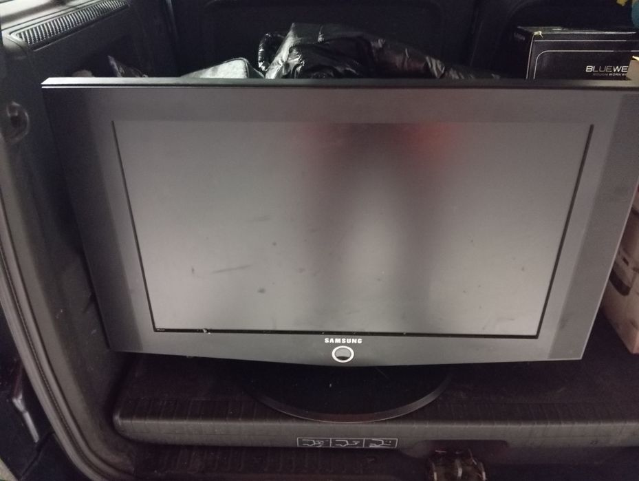 Sprzedam tanio TV 27 cali