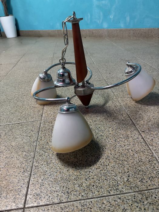 Candeeiro bege e castanho