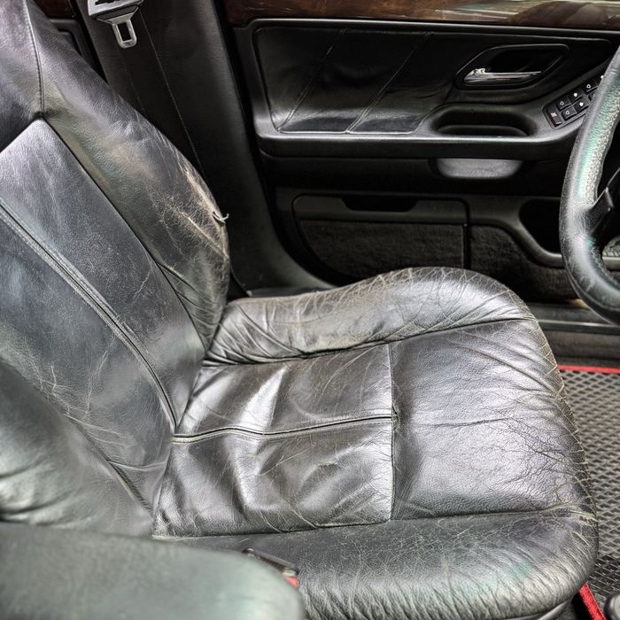 BMW e38 1994 3.0 m60