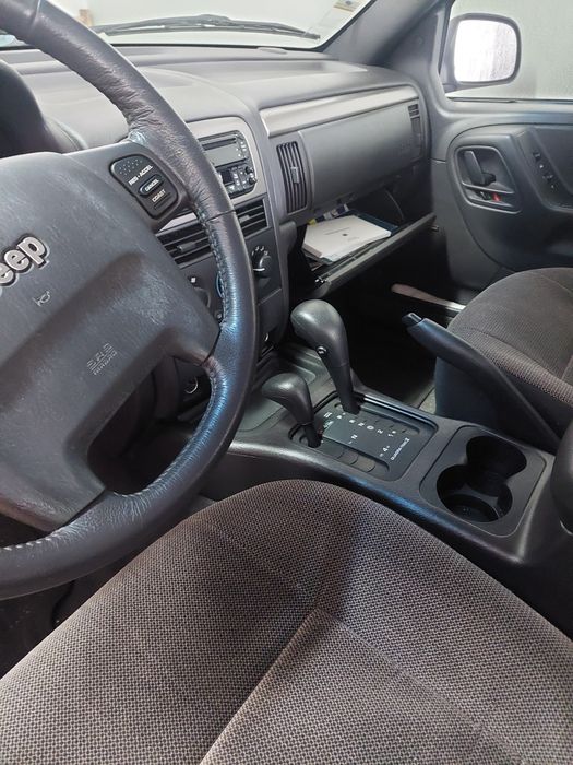 Jeep Grand Cherokee Laredo