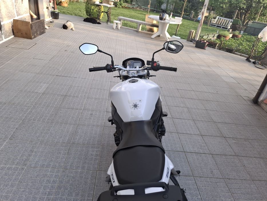 Suzuki GSR 750 de 2012