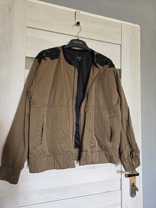 Bomberka lekka kurtka khaki ozdobne haftowane kwiaty Reserved 42 NOWA