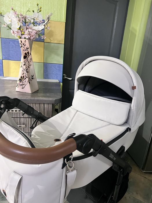 Детская коляска Roan Bass Next Island Stone 2в1