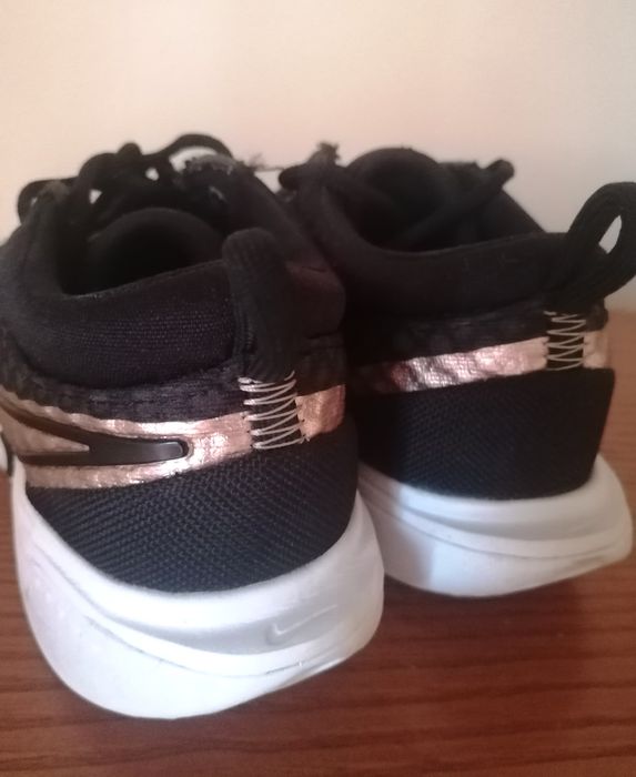 NIKE - 38.5 (Originais, pouco uso)