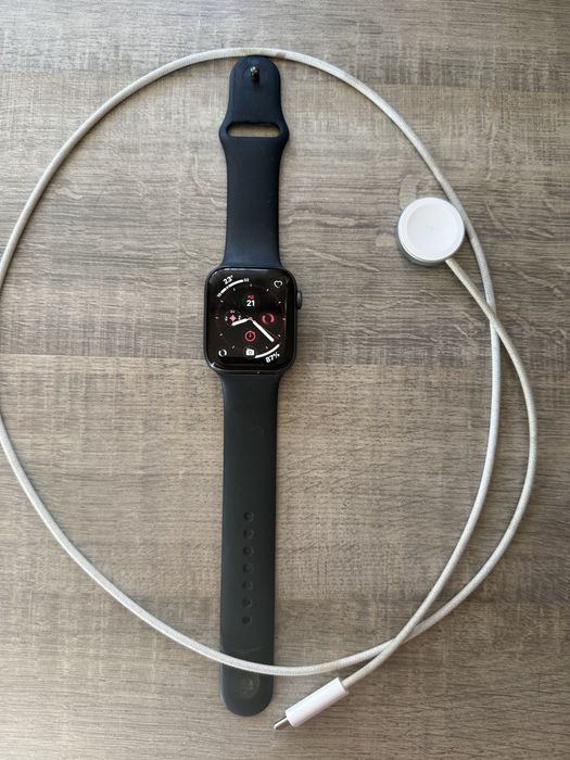 Продам Apple Watch