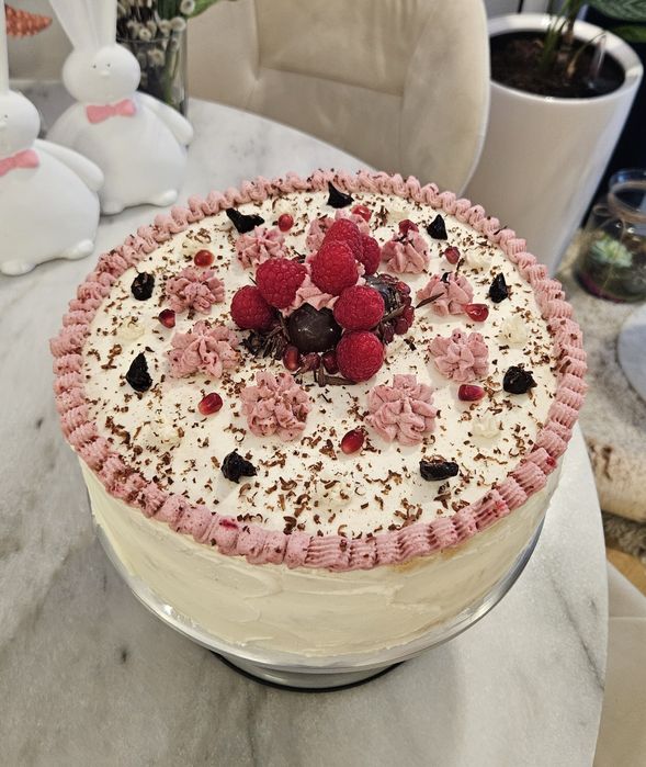 Pyszne domowe ciasta na zamówienie Własne jajka  Świeże owoce