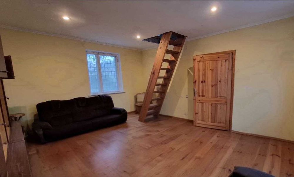 Продаж двоповерхової дачі (110м2), 3 кімнати. Мансарда. Гараж. ID:742