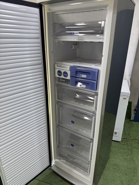 Whirlpool AFG 8273 NF/IX – zamrażarka