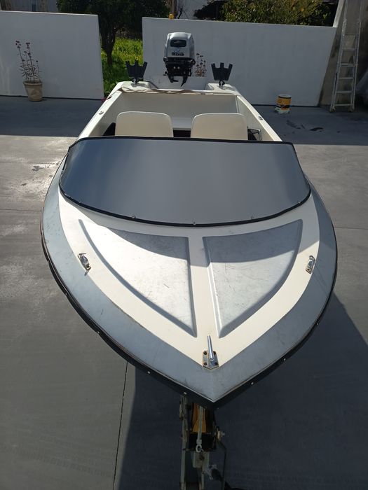 Barco Motor Atrelado