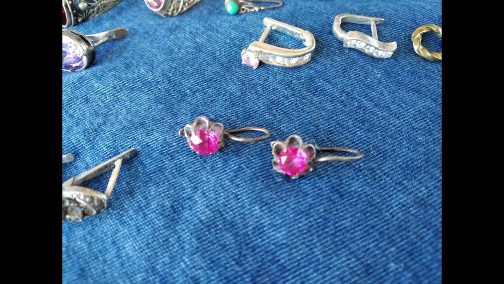 Продам серьги с камнями  старинные и СССР