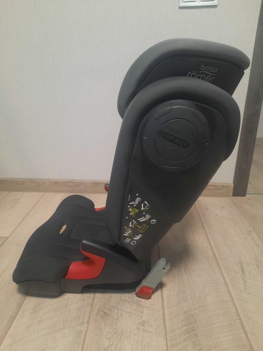 Автокрісло Britax-Romer KIDFIX S