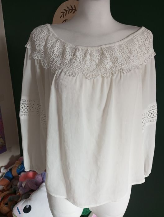 Biała elegancka bluzka rozmiar M