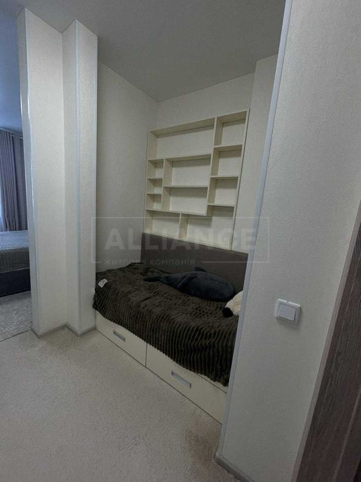 Цікава 3кімнатна квартира в низькоповерховому будинку