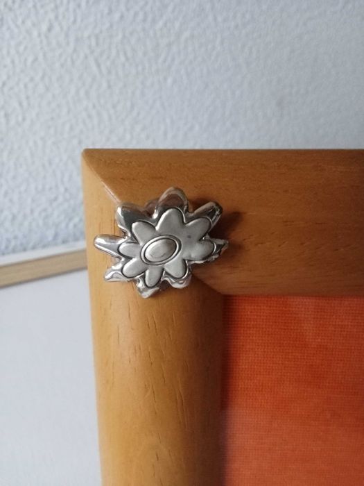 Moldura em Madeira com Aplicação em Prata NOVA