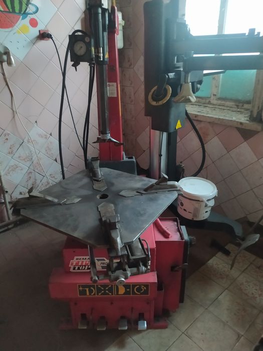 Шиномонтажный станок