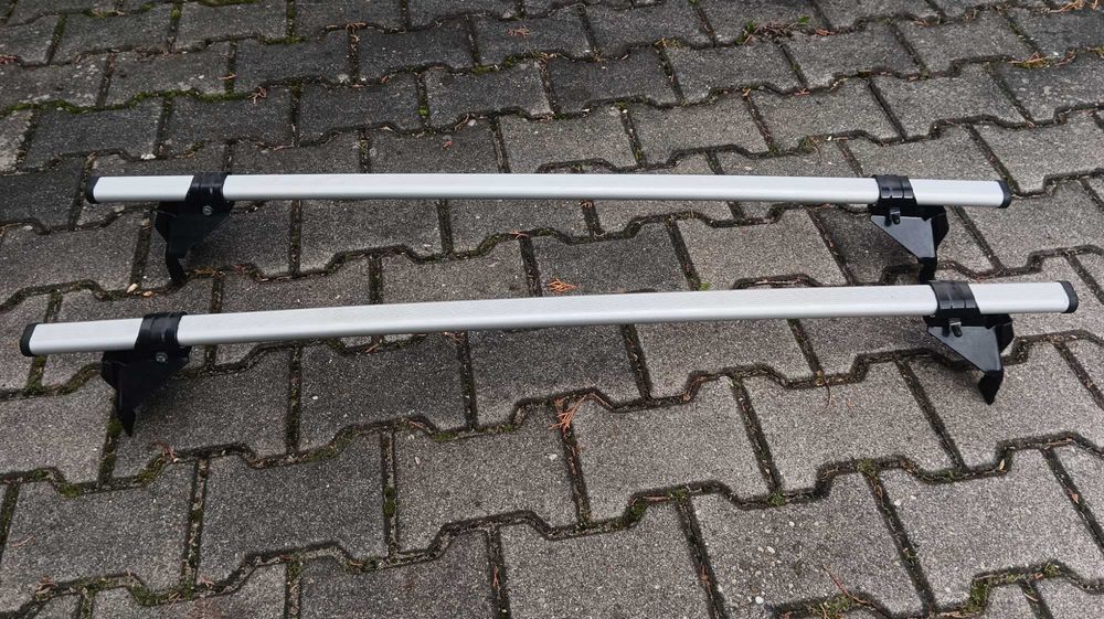 Bazowy bagażnik Dachowy aluminiowy firmy Cam  model Logico