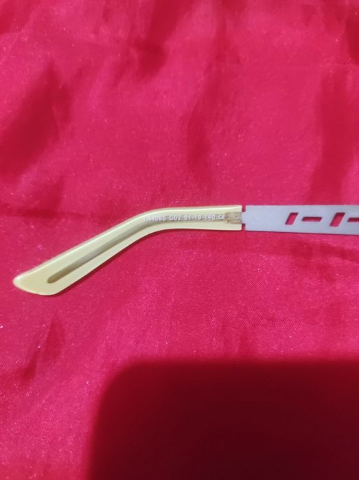 Armação em ótimo estado