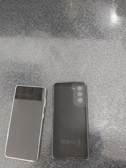Vendo este samsung galaxy s21 128G de memória  por apenas 180€