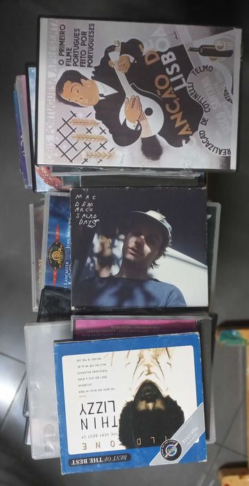 Cds, dvs diversos em bom estado, pack para desocupar