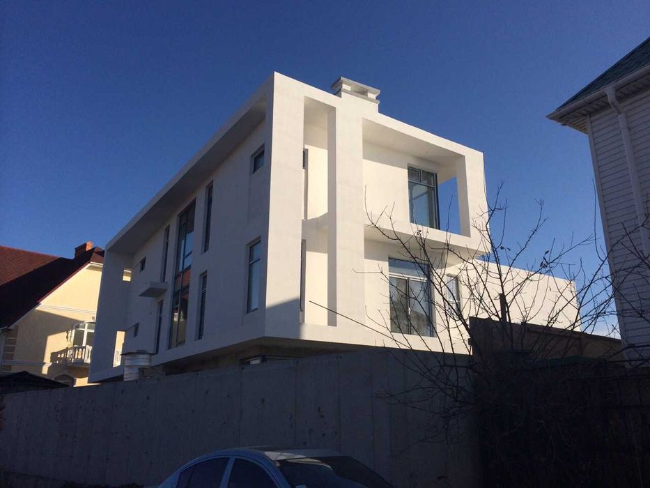 Продажа дома в Совиньоне. Вид на море. Под чистовую отделку. Проект.