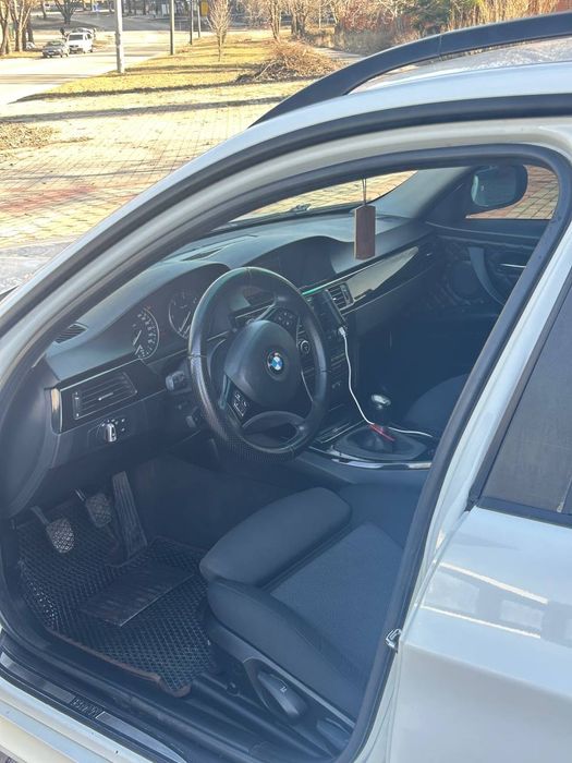 Продам БМВ е91 рестайлинг