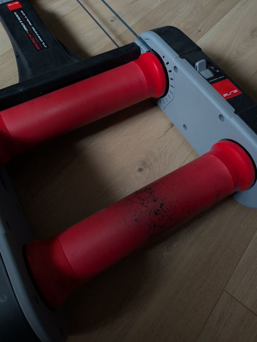 Trenażer rowerowy ELITE Quick-Motion – Idealny do treningów w domu