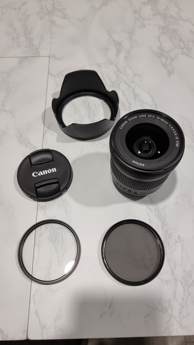 Canon EOS 77D + lente EF-S 10-18mm IS STM