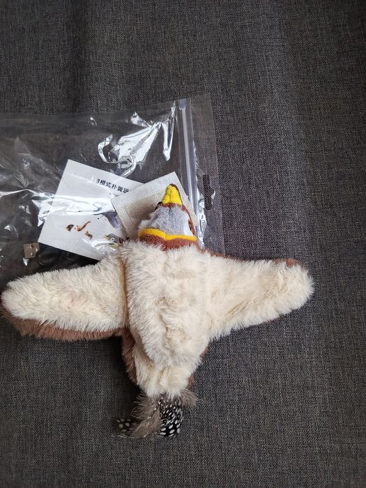 Інтерактивна іграшка для кішок пташка-літаюча воробей для кота птиця