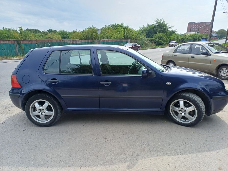 Volkswagen GOLF 4 - 1,4