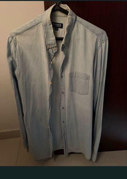 Camisas em bom estado