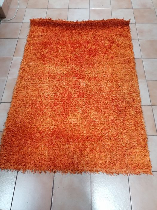 Orange carpet 1.83x1.27